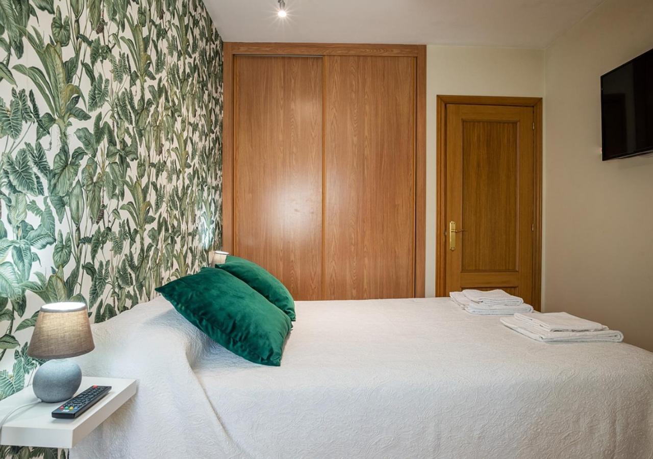 Apartamento Irene Centrico Con Wifi Y Parking Coche Tamano Medio Cangas De Onis Luaran gambar